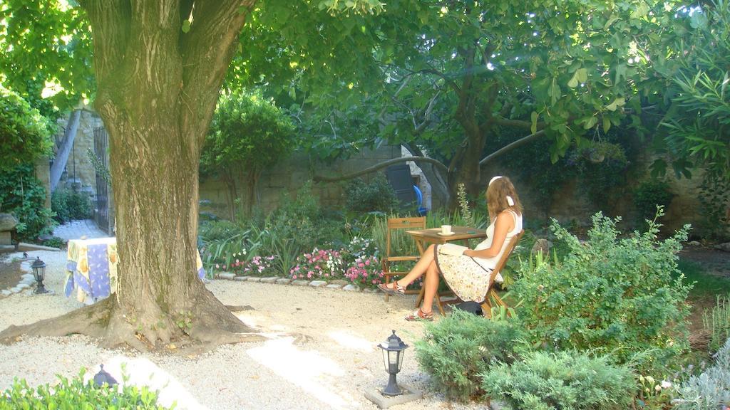 Le Richelieu Bed & Breakfast Uzès Exterior foto