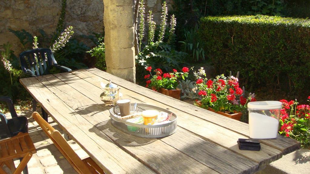 Le Richelieu Bed & Breakfast Uzès Exterior foto