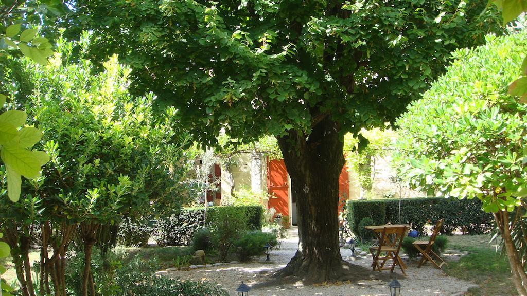 Le Richelieu Bed & Breakfast Uzès Exterior foto